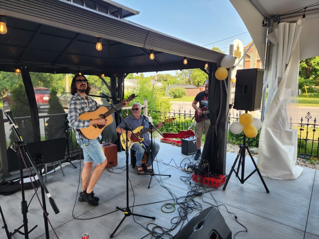 Jammin' at the Grand Maple